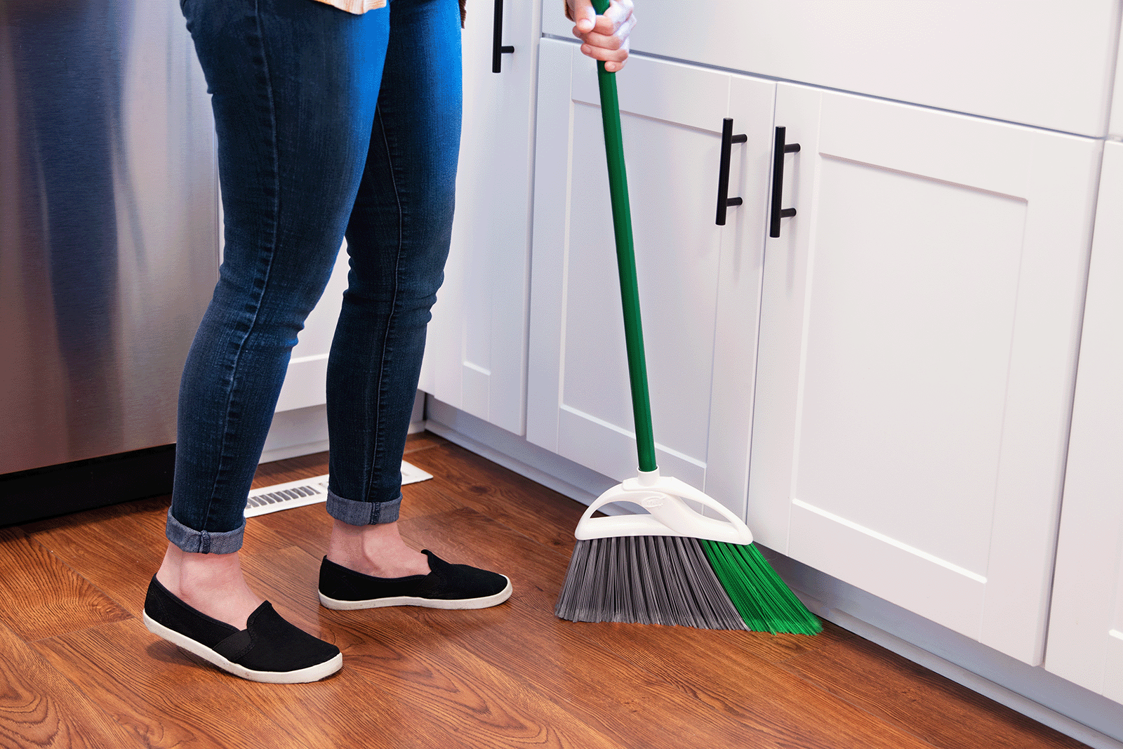 Libman Large Precision Angle Broom 205